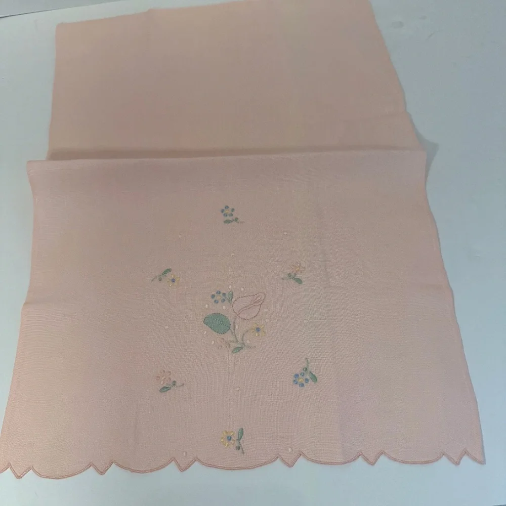 Pair Vintage  Embroidered & Appliqué  Pink Madeira Linen Fingertip Towels